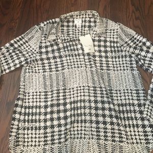 H&M Black and White Long Sleeve Button Down Blouse